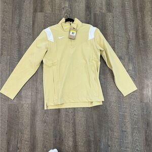 Nike half zipped no tags